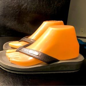 Coface Womens Metalic Gold Thong Straps Slip On Flip Flop Sandal Size 9.5